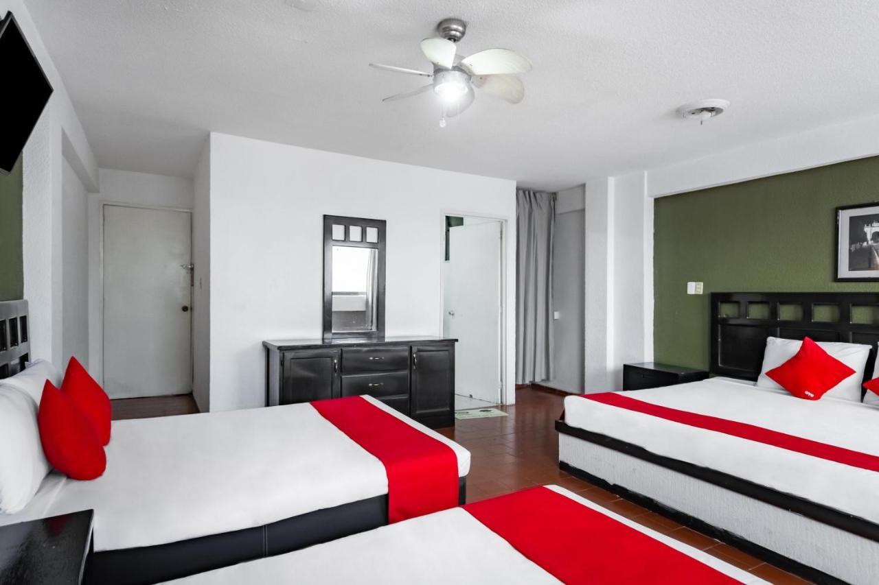 Hotel Halley Леон Екстериор снимка