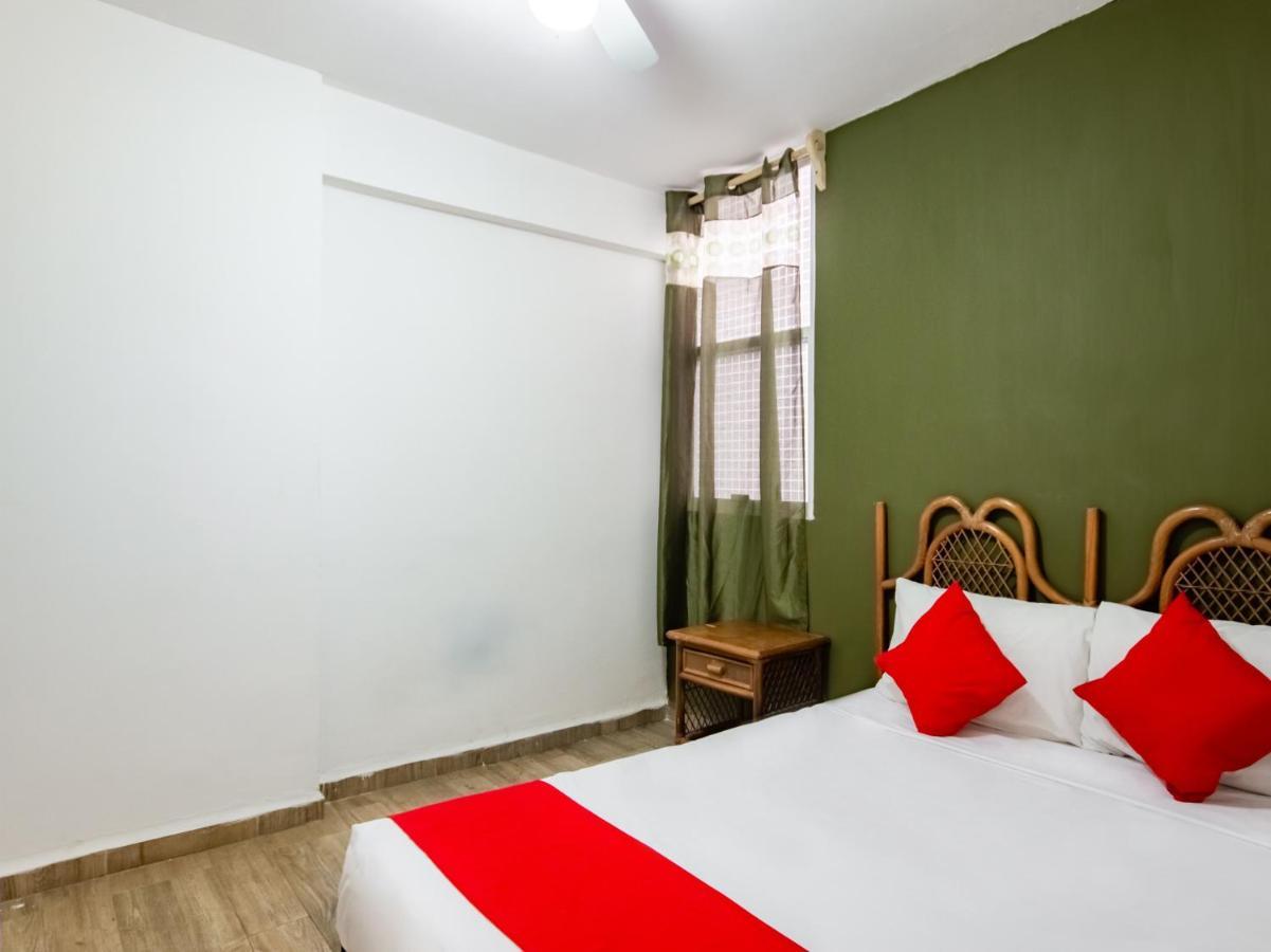 Hotel Halley Леон Екстериор снимка