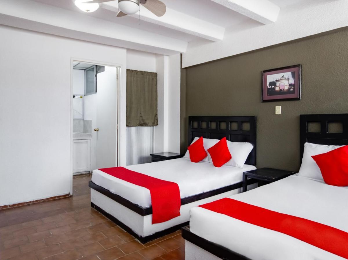 Hotel Halley Леон Екстериор снимка