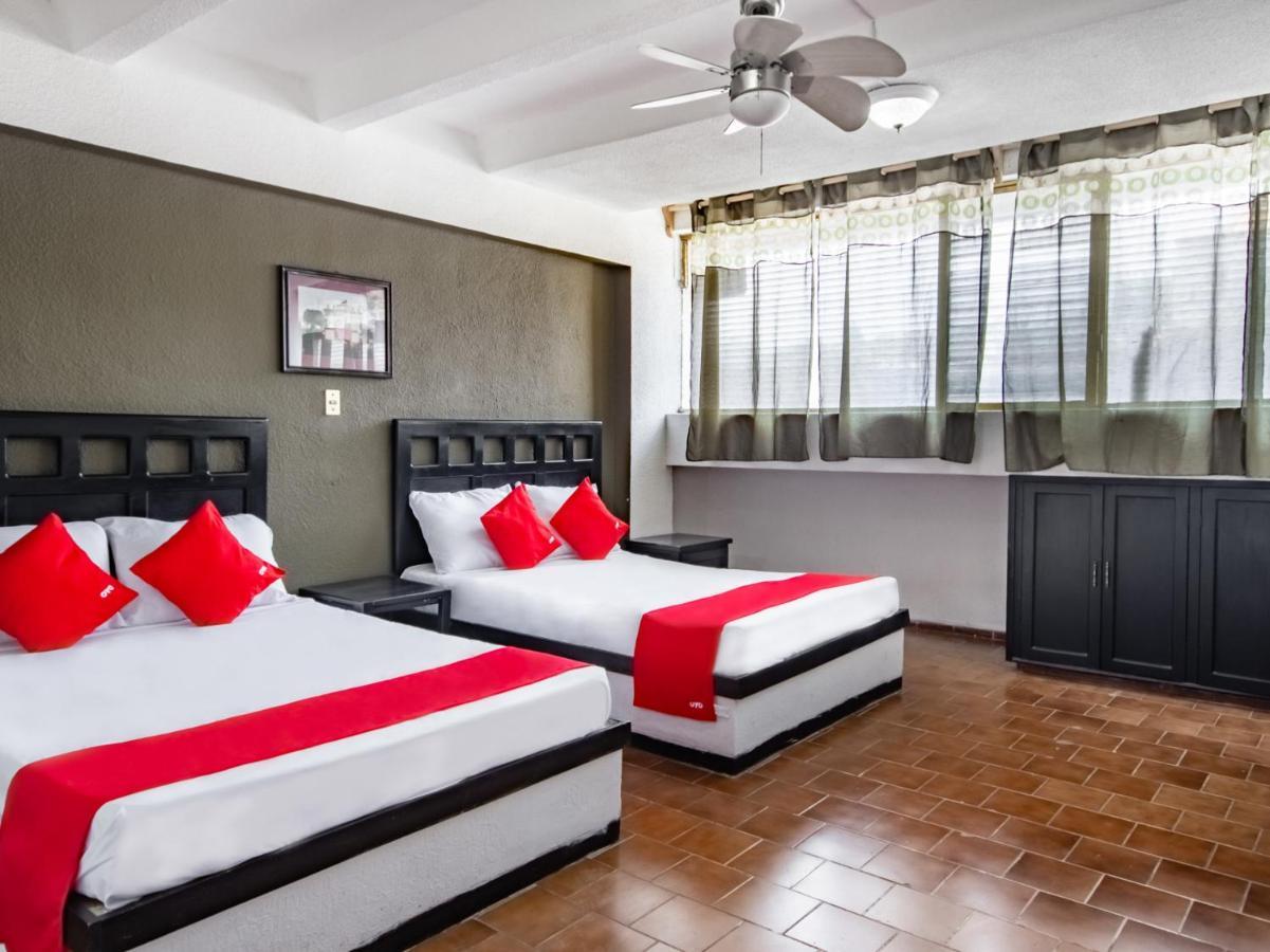 Hotel Halley Леон Екстериор снимка